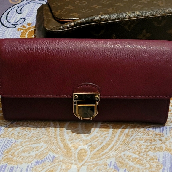 Bundled of Michael kors original purse and wallet - Picture 2 of 9